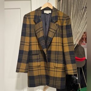 Jones New York Black and Beige Blazer